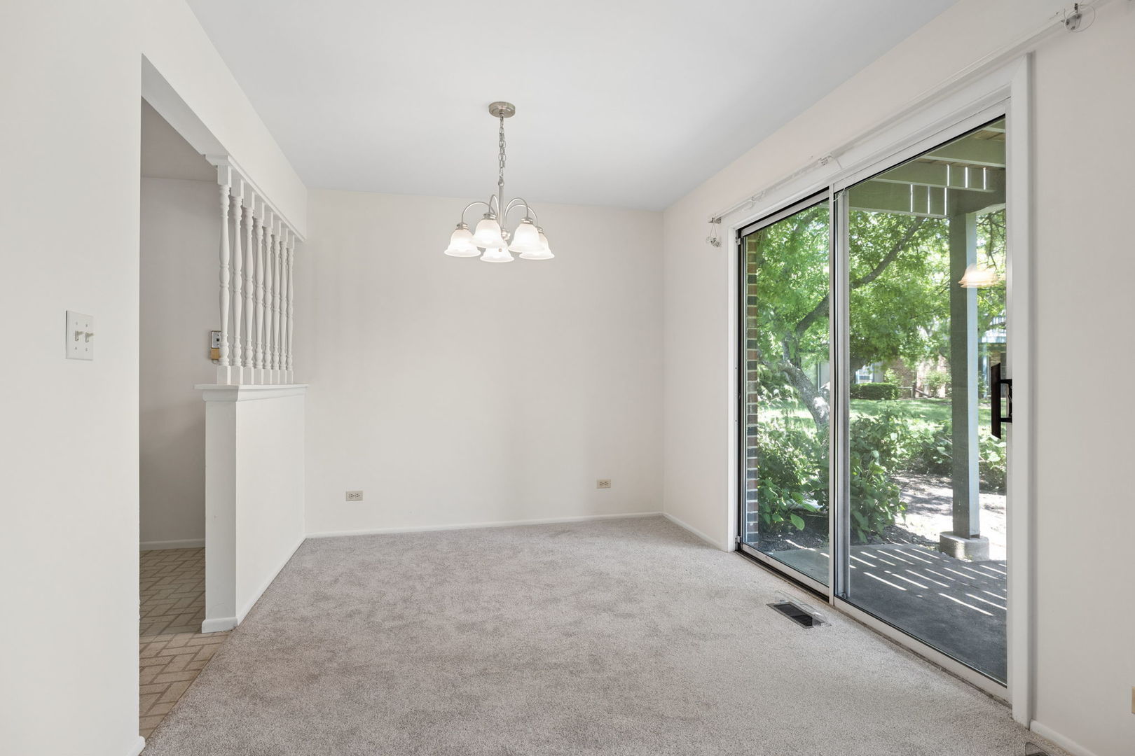 1575 Stonehill Court #A, Wheaton, IL 60189