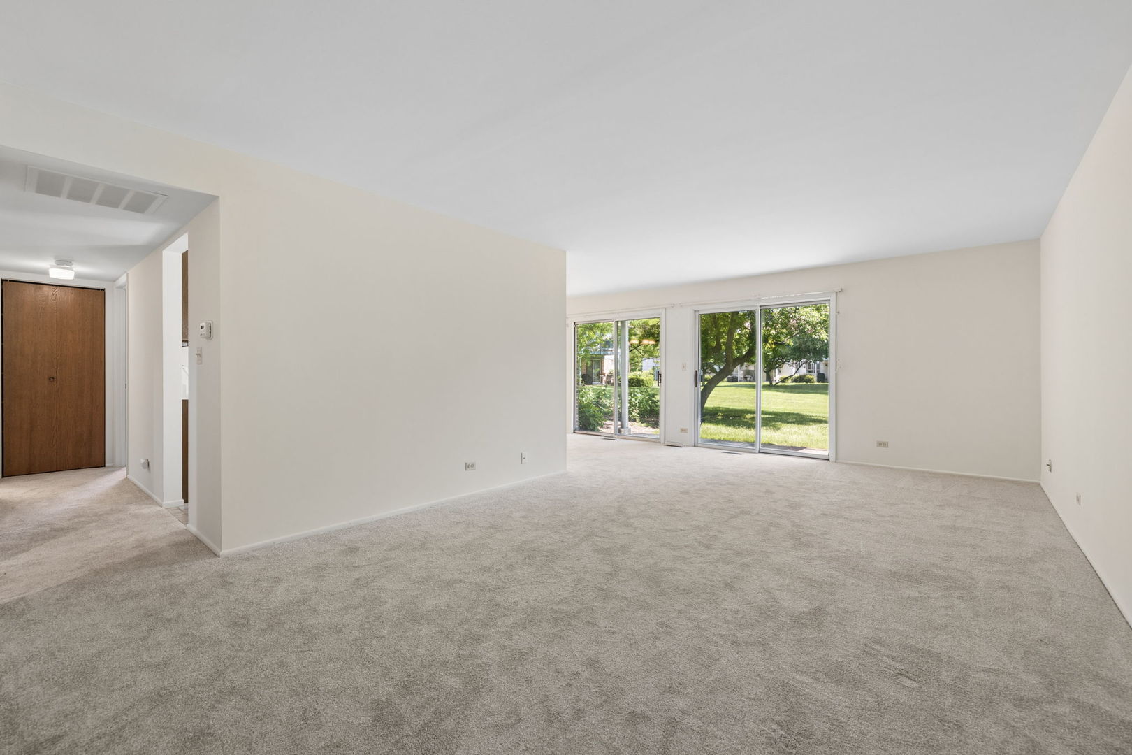 1575 Stonehill Court #A, Wheaton, IL 60189