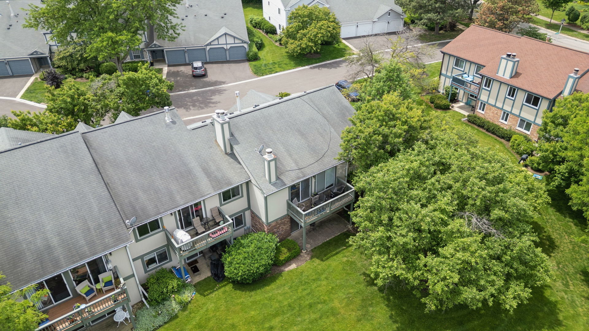 1575 Stonehill Court #A, Wheaton, IL 60189
