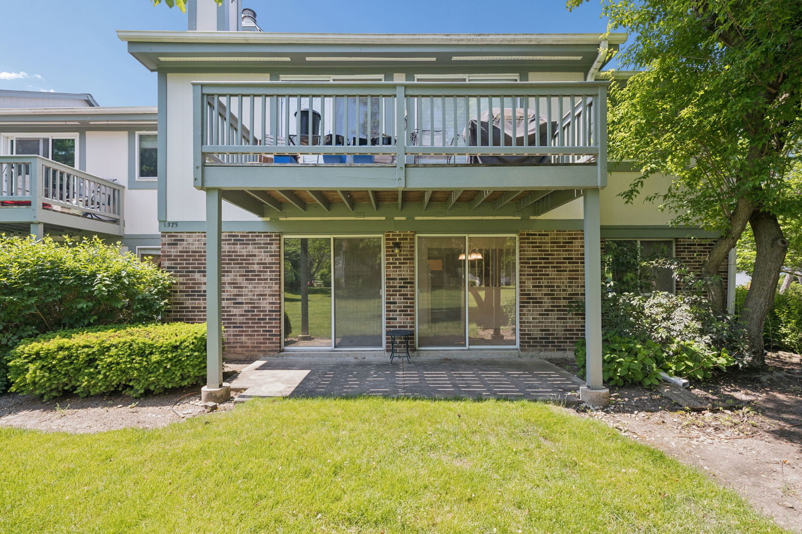 1575 Stonehill Court #A, Wheaton, IL 60189