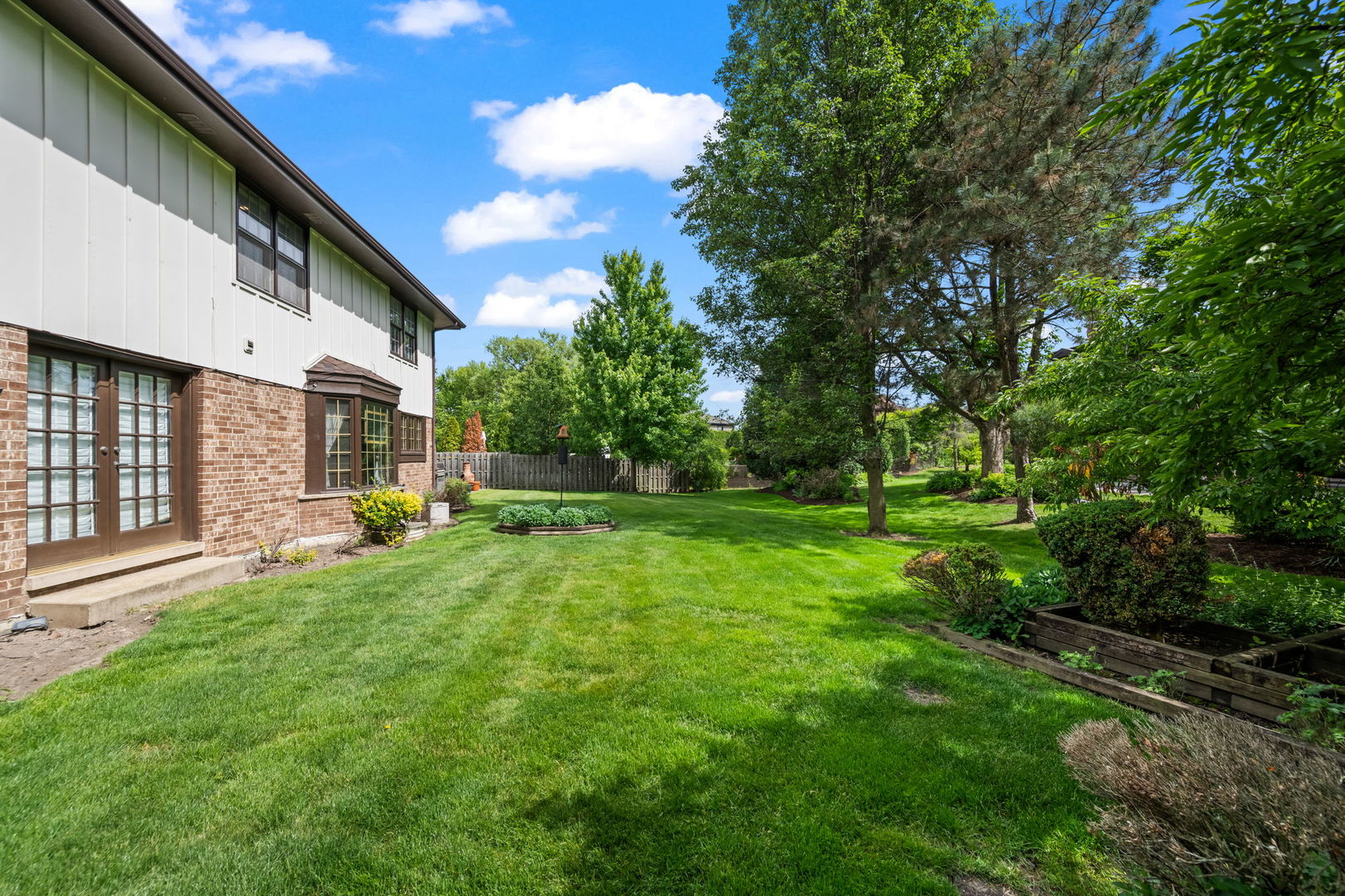 4211 Ridgeland Lane, Northbrook, IL 60062