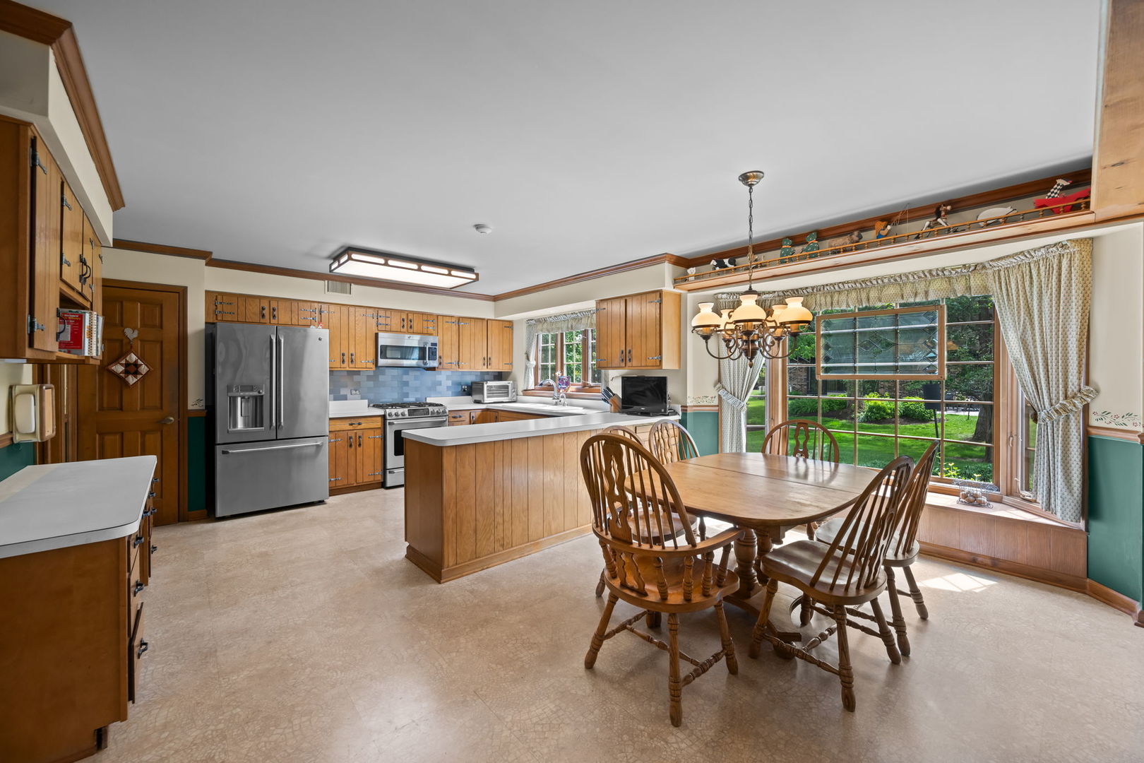 4211 Ridgeland Lane, Northbrook, IL 60062