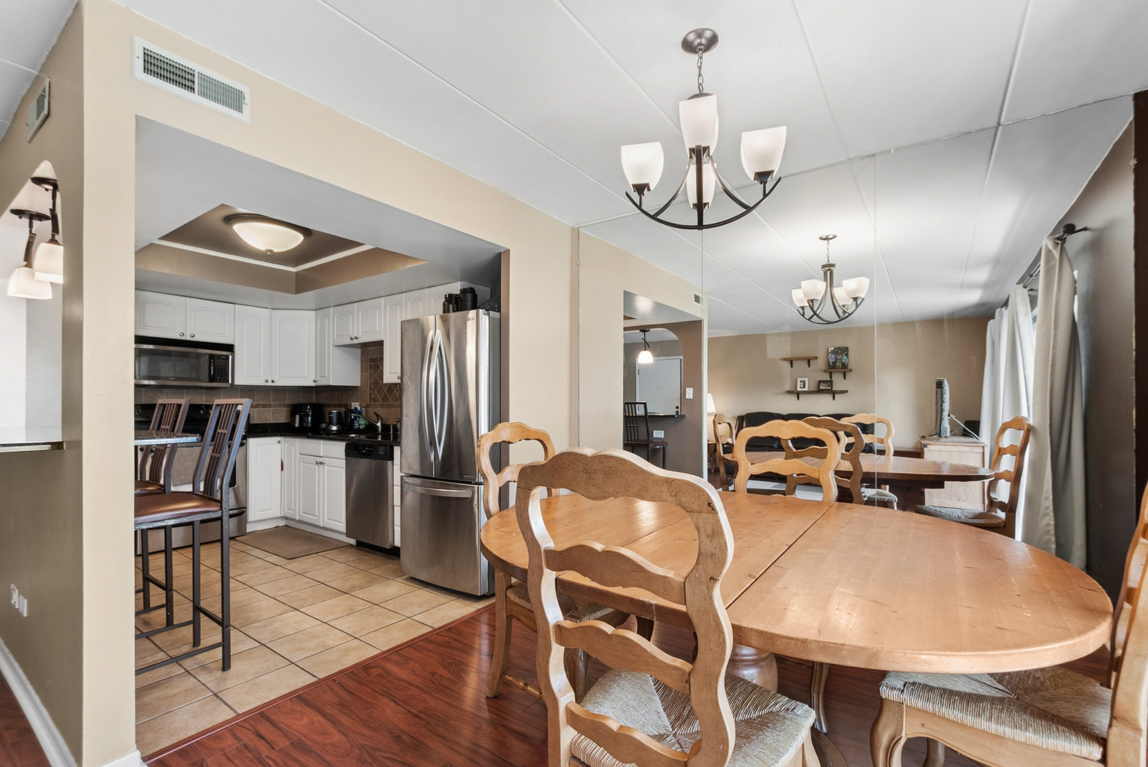 9111 S Roberts Road #7C, Hickory Hills, IL 60457