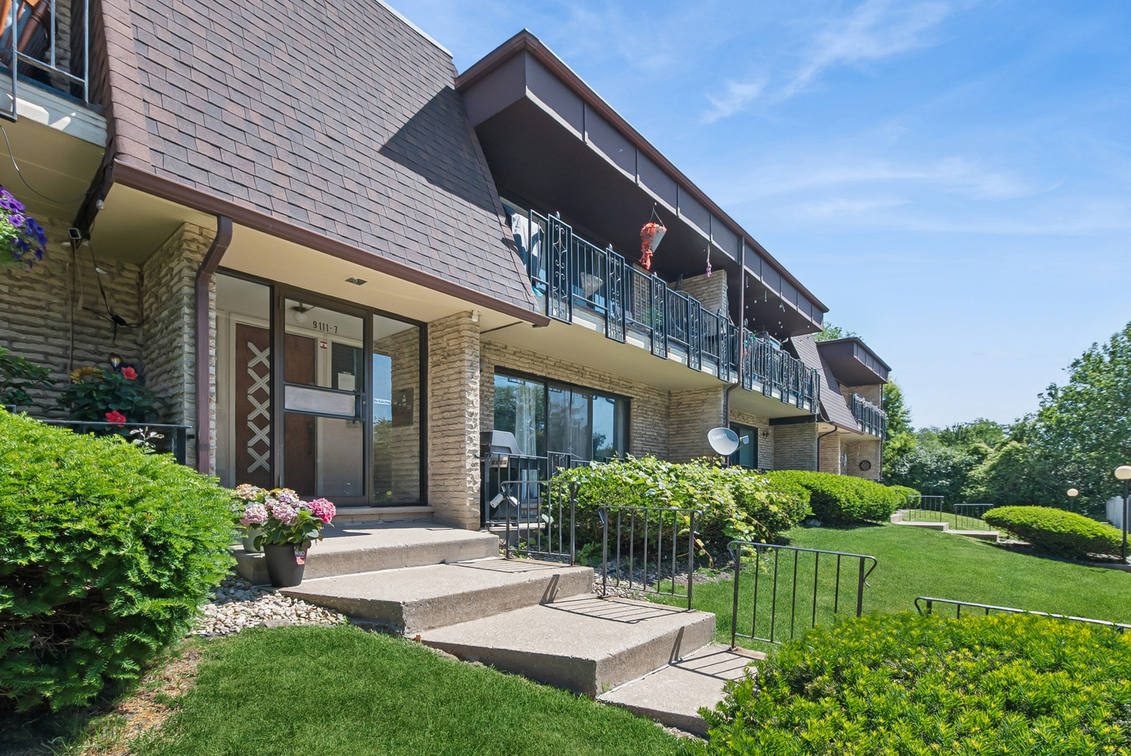 9111 S Roberts Road #7C, Hickory Hills, IL 60457