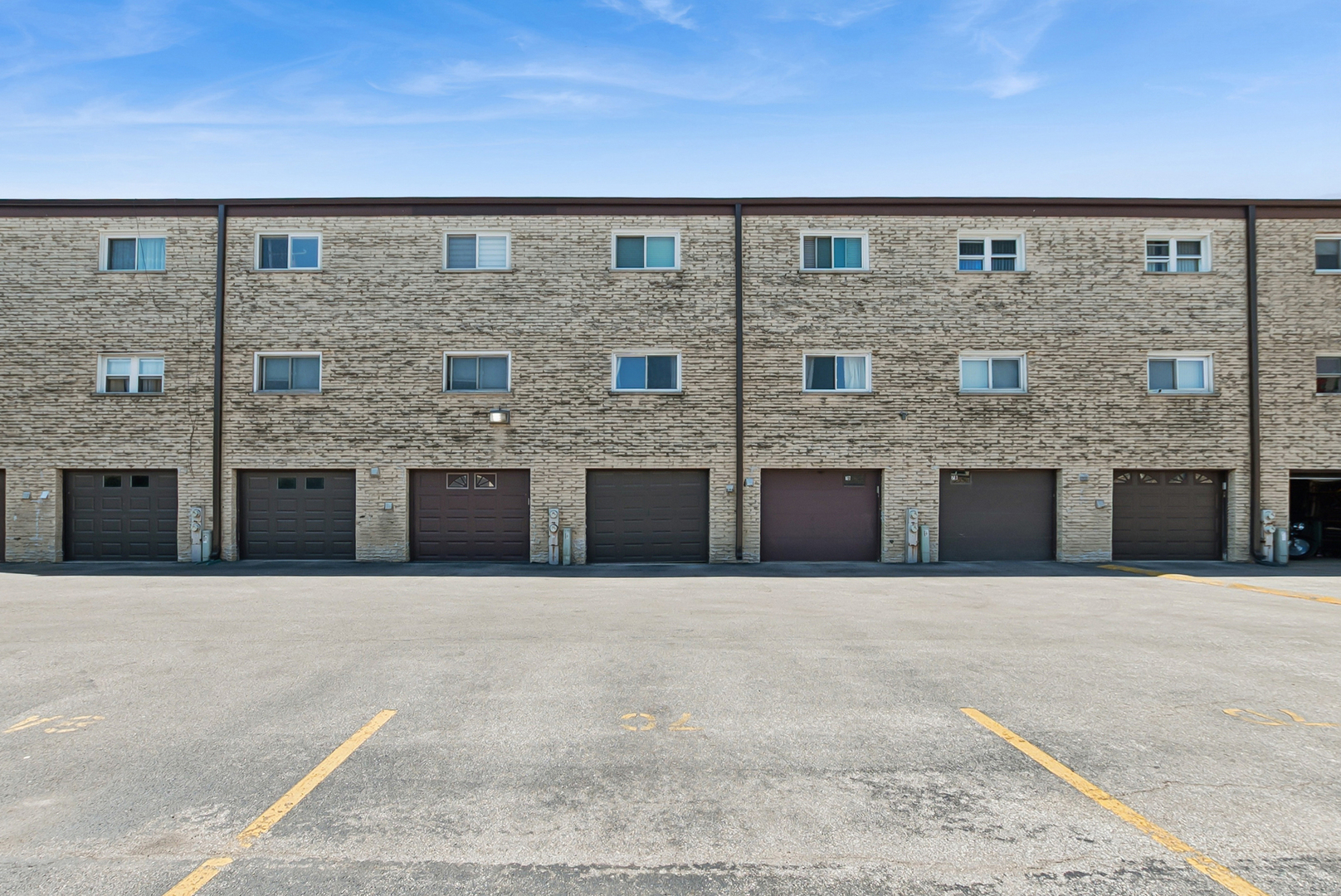 9111 S Roberts Road #7C, Hickory Hills, IL 60457