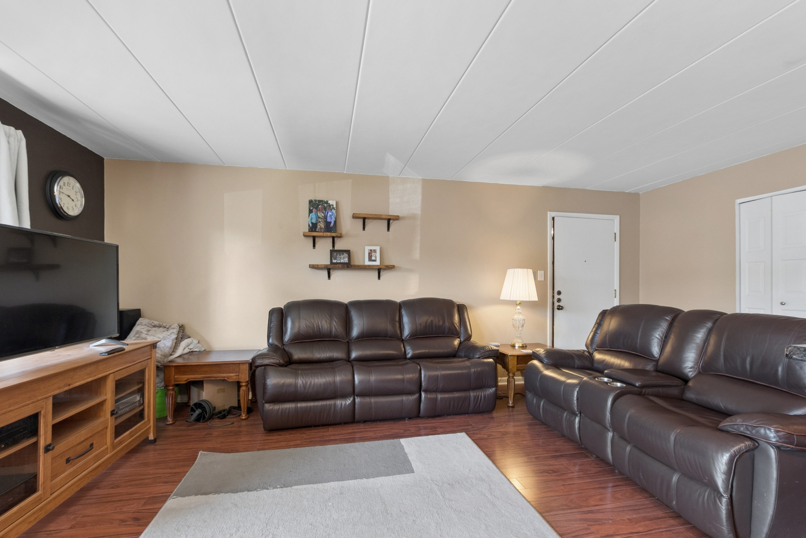 9111 S Roberts Road #7C, Hickory Hills, IL 60457
