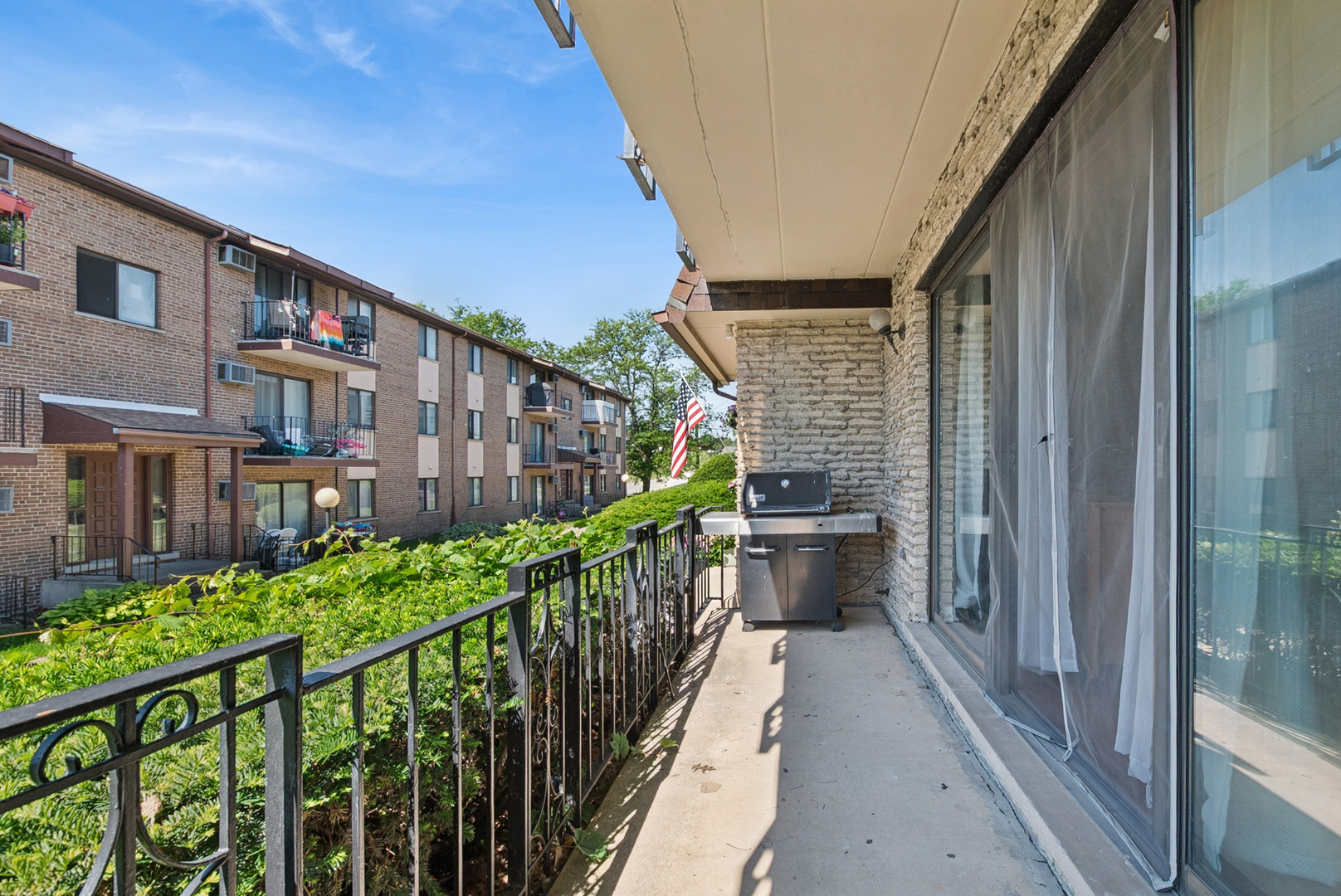 9111 S Roberts Road #7C, Hickory Hills, IL 60457