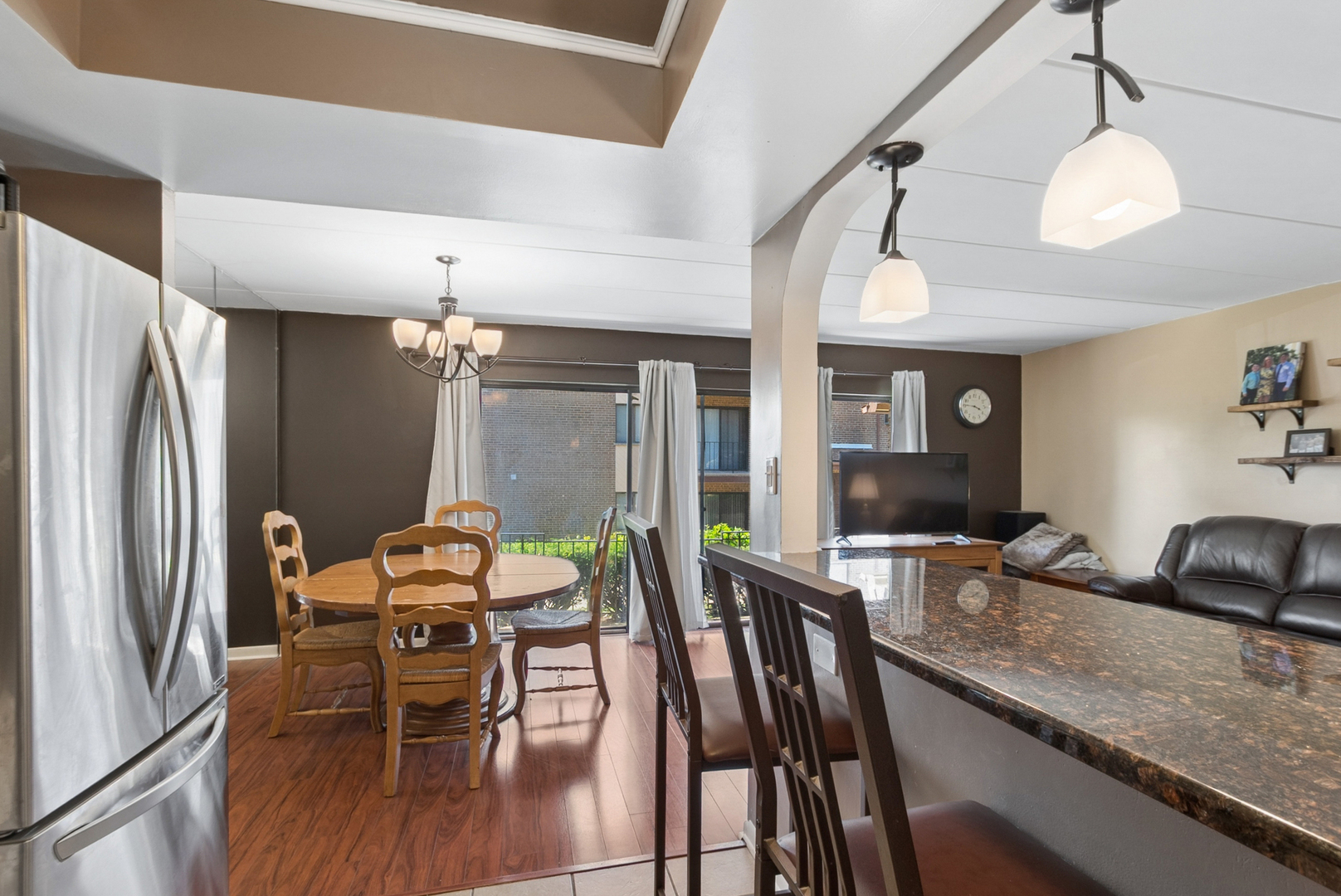 9111 S Roberts Road #7C, Hickory Hills, IL 60457