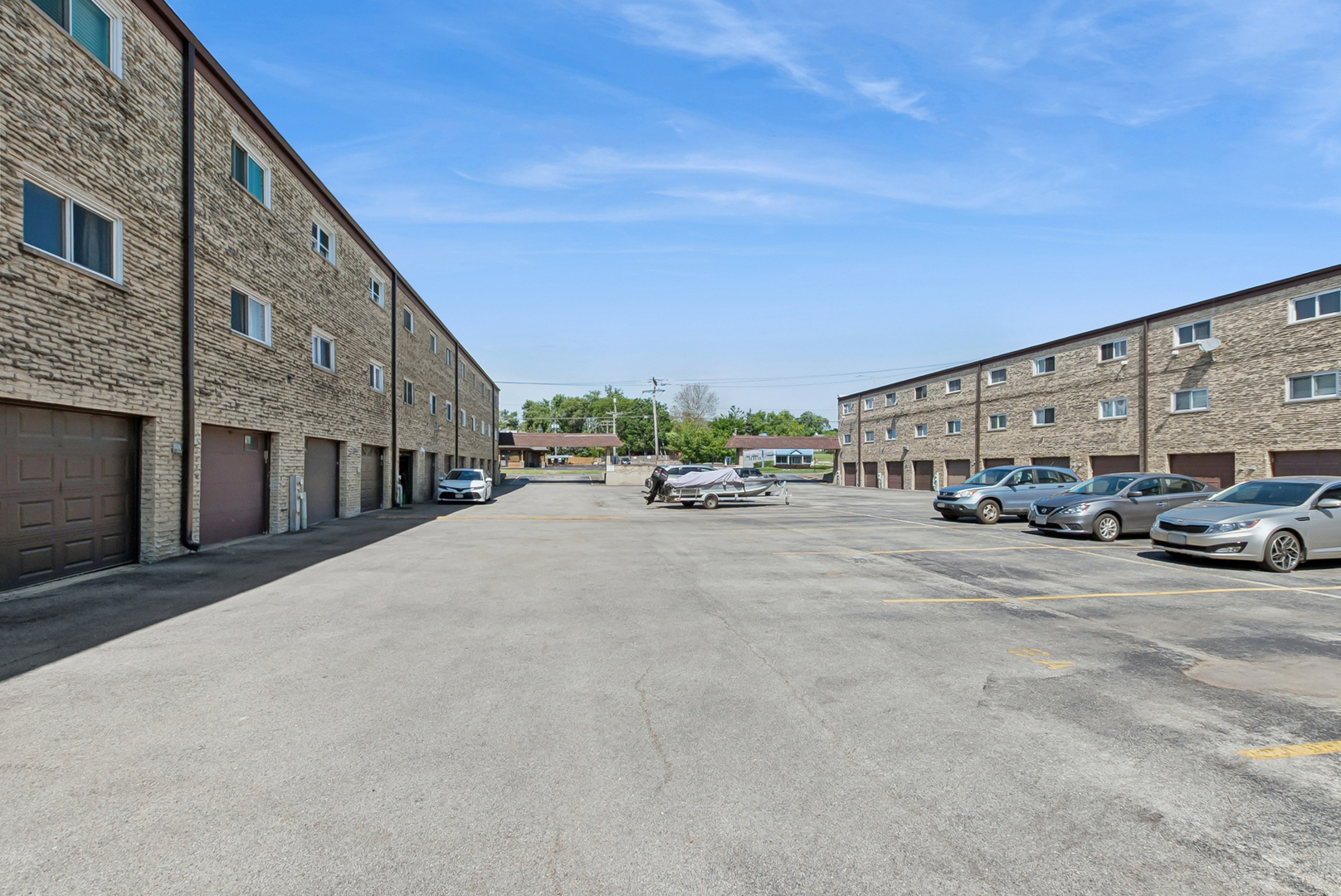9111 S Roberts Road #7C, Hickory Hills, IL 60457