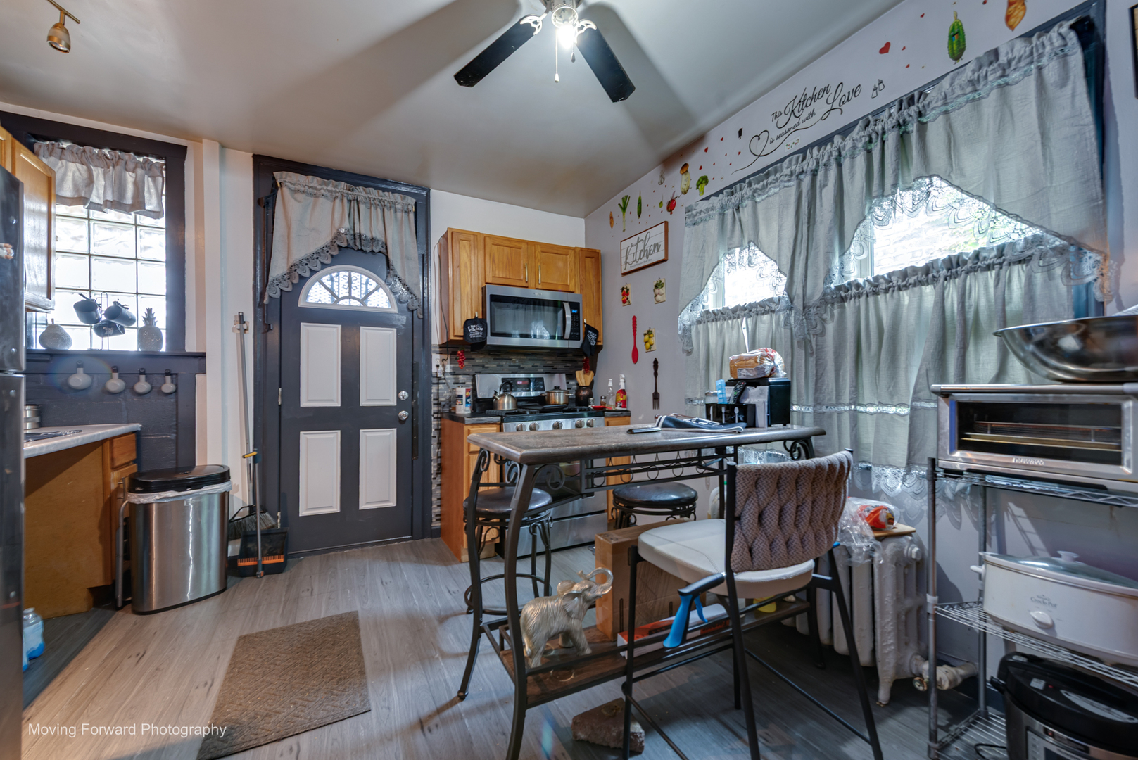 8213 S Indiana Avenue, Chicago, IL 60619