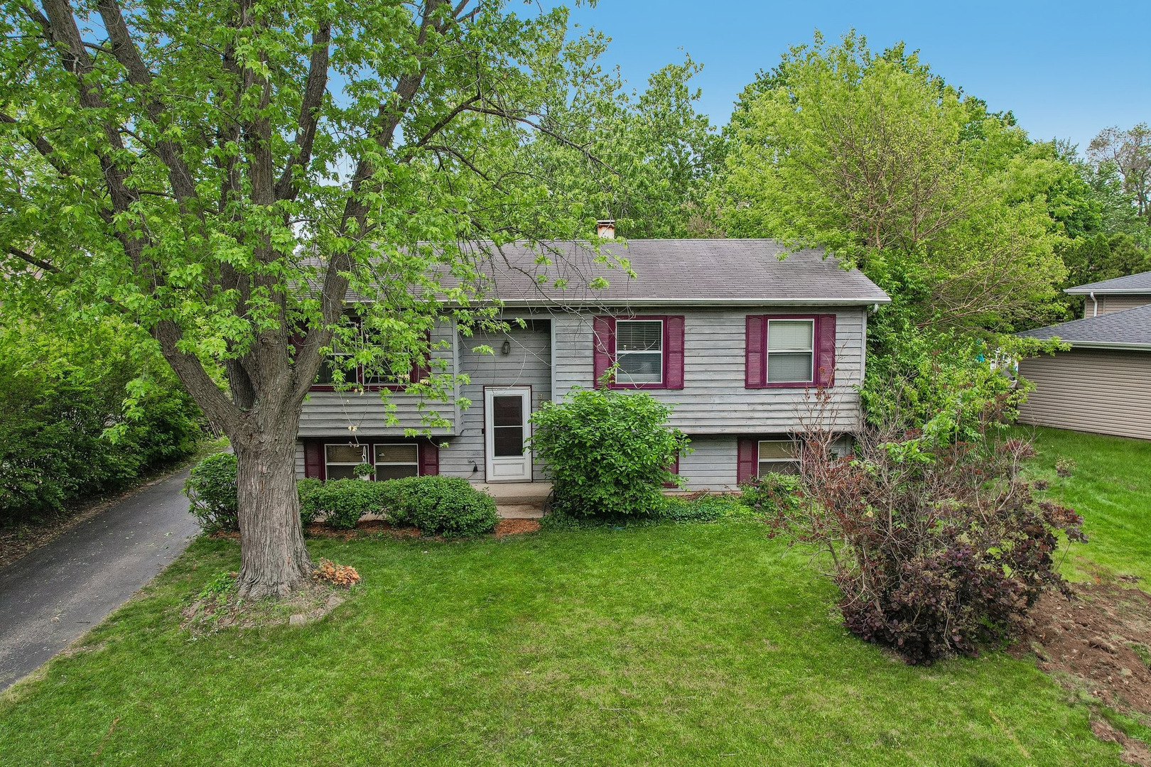332 Everett Avenue, Crystal Lake, IL 60014
