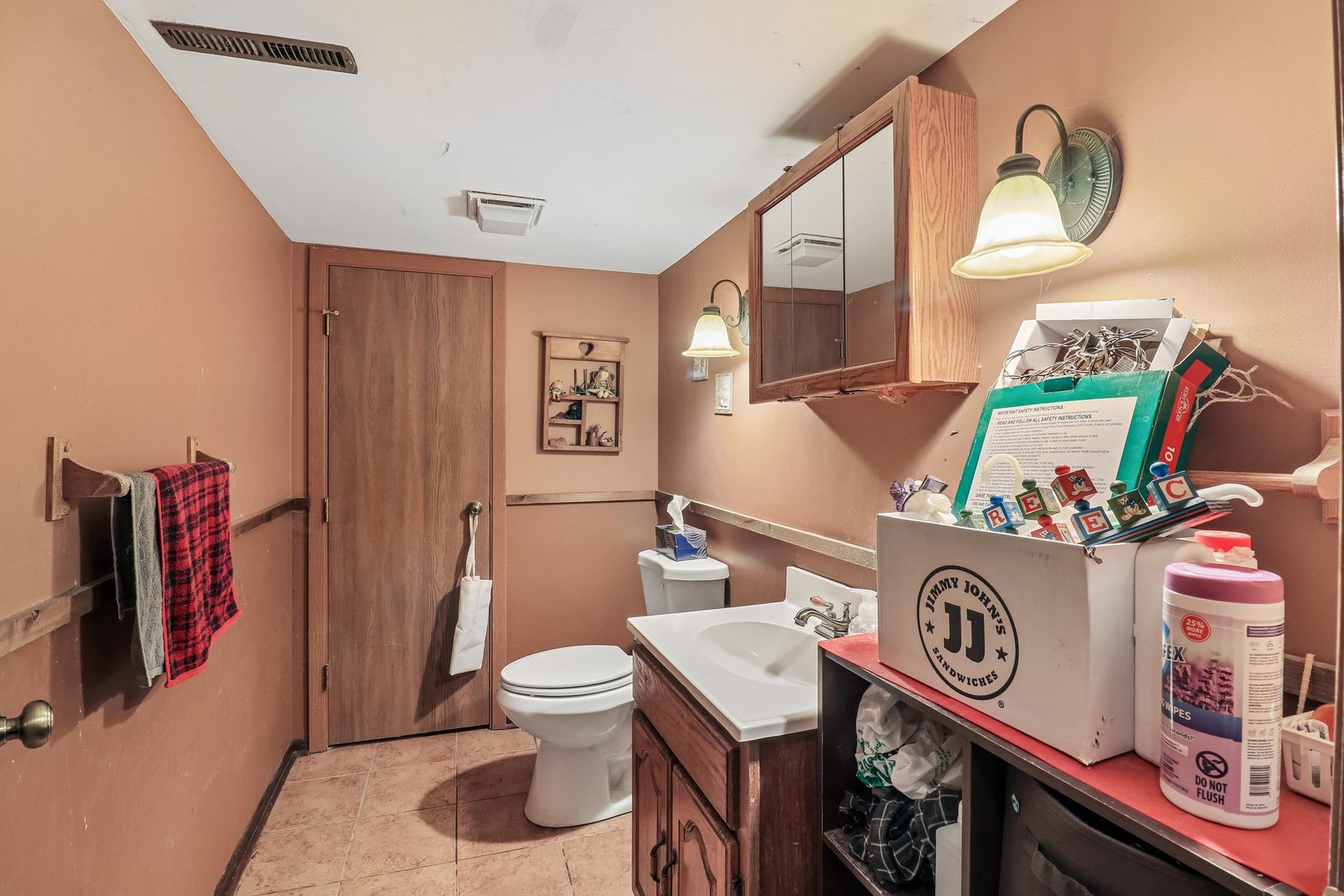 332 Everett Avenue, Crystal Lake, IL 60014