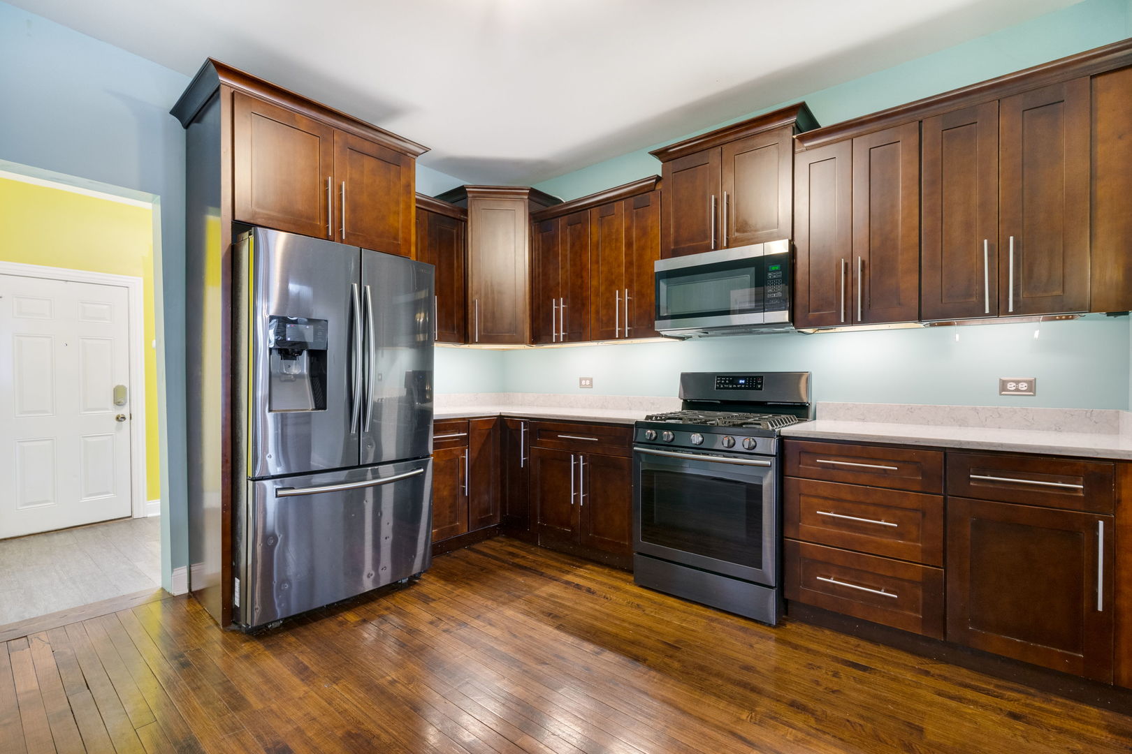 3514 S Damen Avenue, Chicago, IL 60609