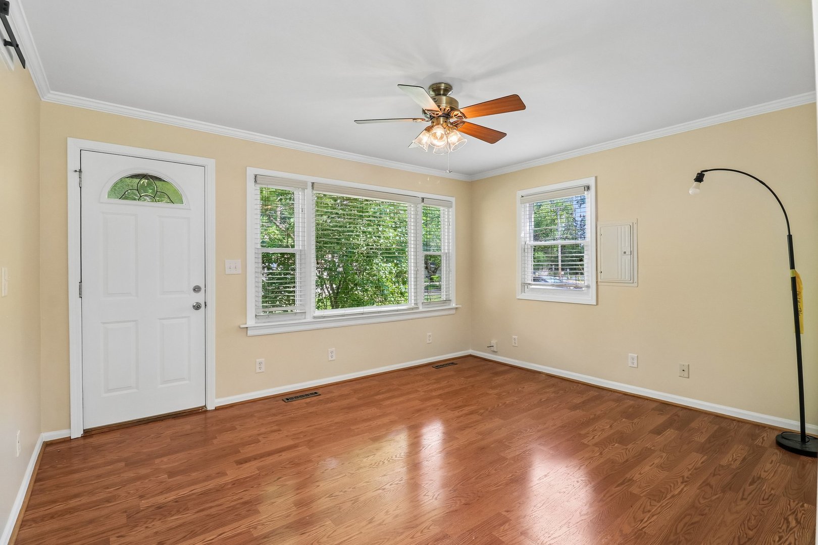 79 Eagle Point Road, Fox Lake, IL 60020