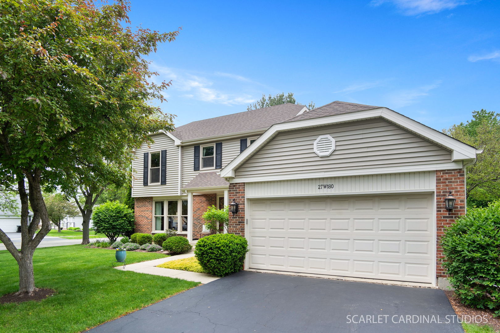 27w180 Chestnut Lane, Winfield, IL 60190