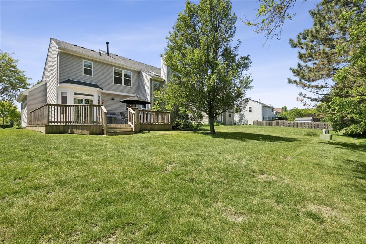 2952 Liberty Lane, Lindenhurst, IL 60046