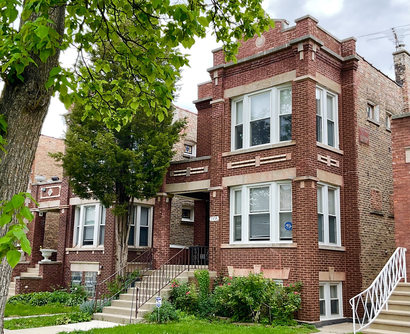 2105 Highland Avenue, Berwyn, IL 60402