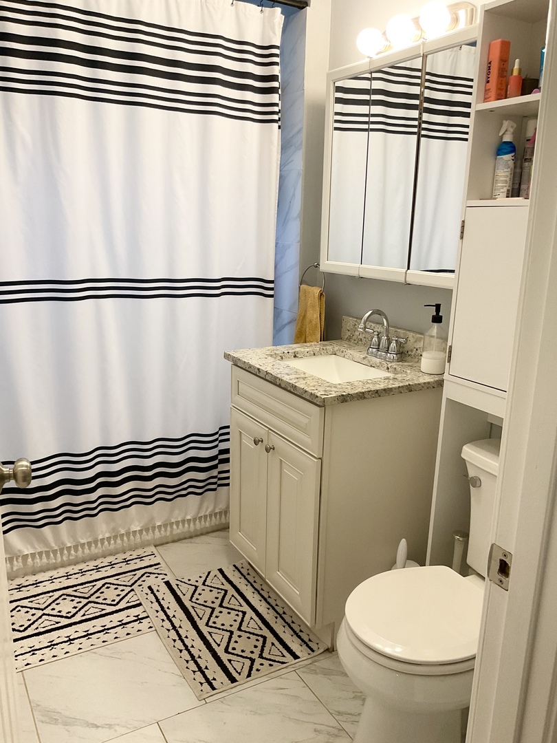 2105 Highland Avenue, Berwyn, IL 60402
