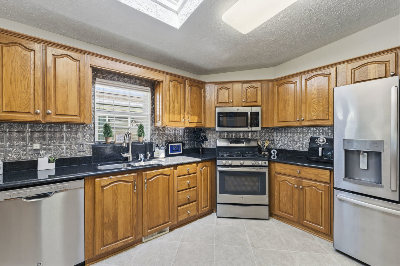 236 Forestview Drive, Crystal Lake, IL 60014
