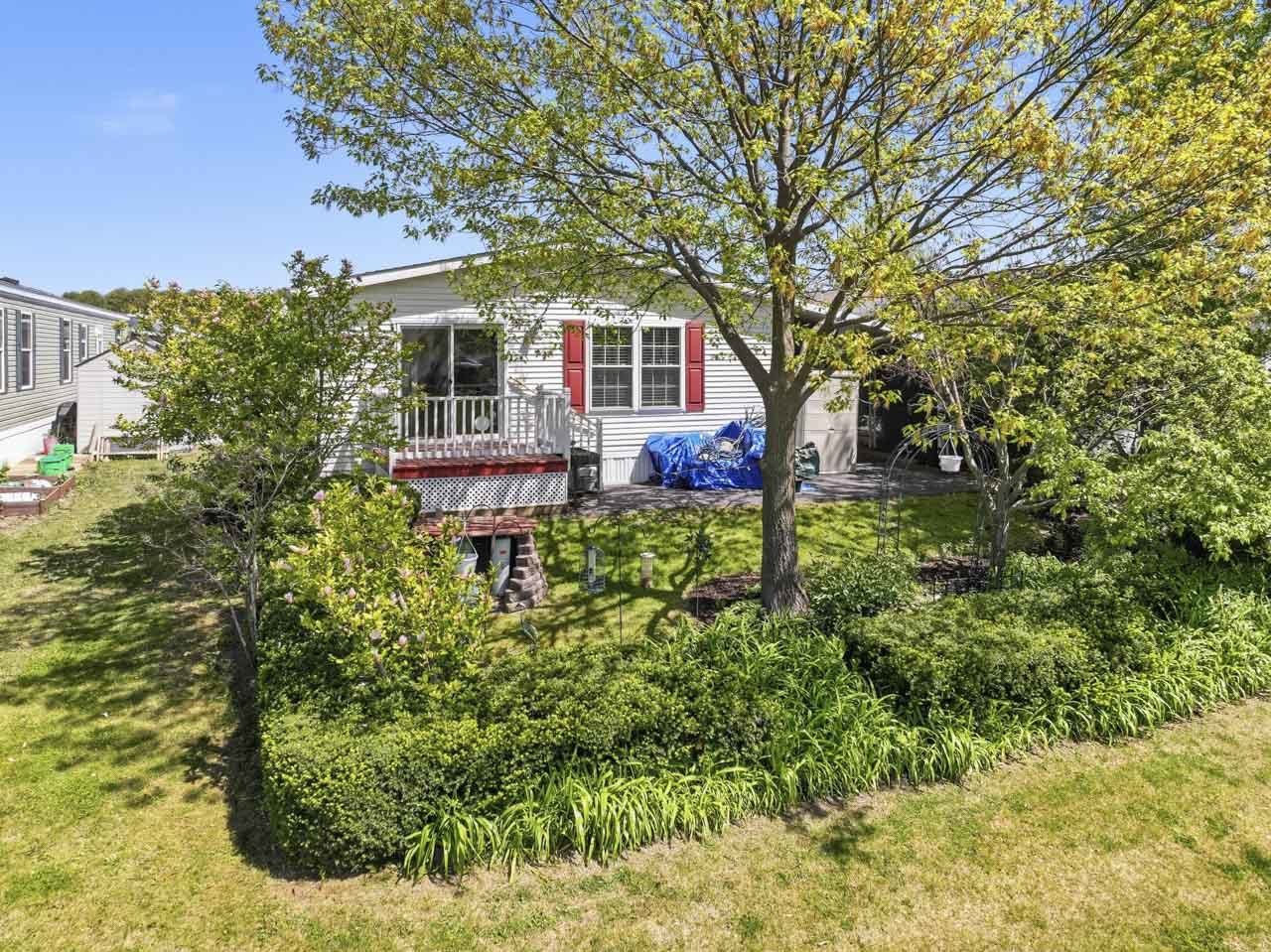 236 Forestview Drive, Crystal Lake, IL 60014