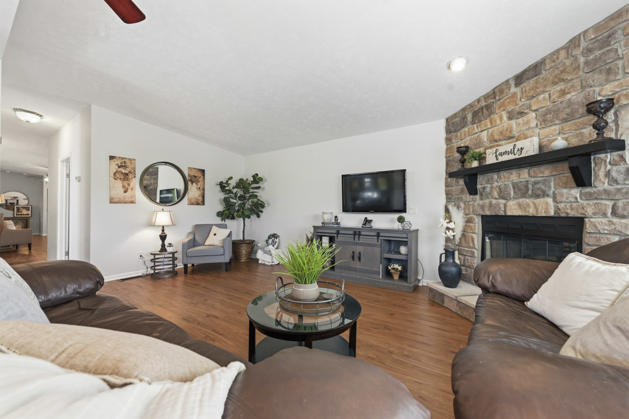 236 Forestview Drive, Crystal Lake, IL 60014