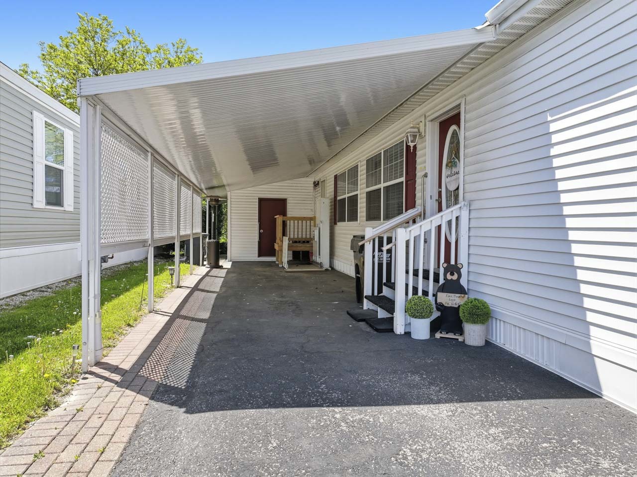 236 Forestview Drive, Crystal Lake, IL 60014