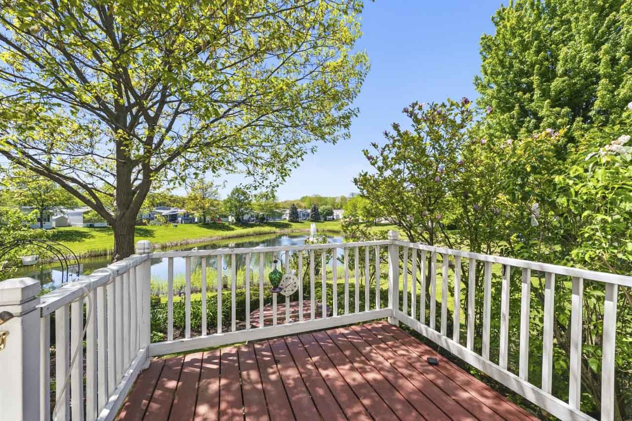 236 Forestview Drive, Crystal Lake, IL 60014