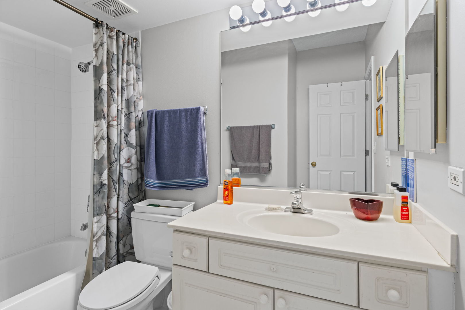 59 S Hale Street #103, Palatine, IL 60067