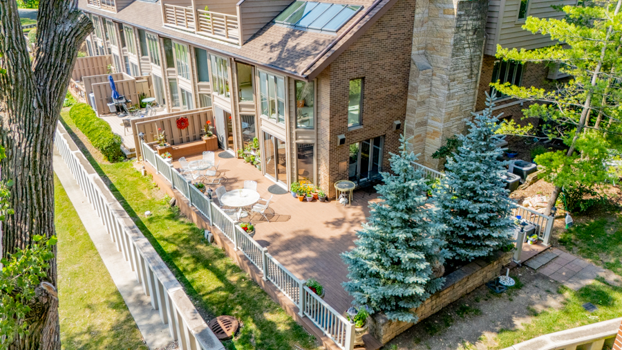 1210 Hawthorne Lane #1, Hinsdale, IL 60521