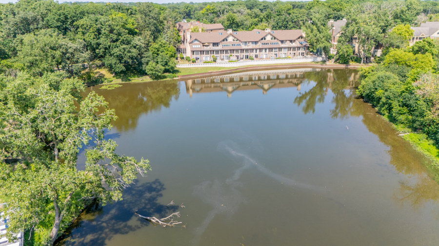 1210 Hawthorne Lane #1, Hinsdale, IL 60521