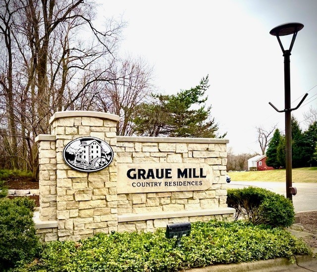 1210 Hawthorne Lane #1, Hinsdale, IL 60521