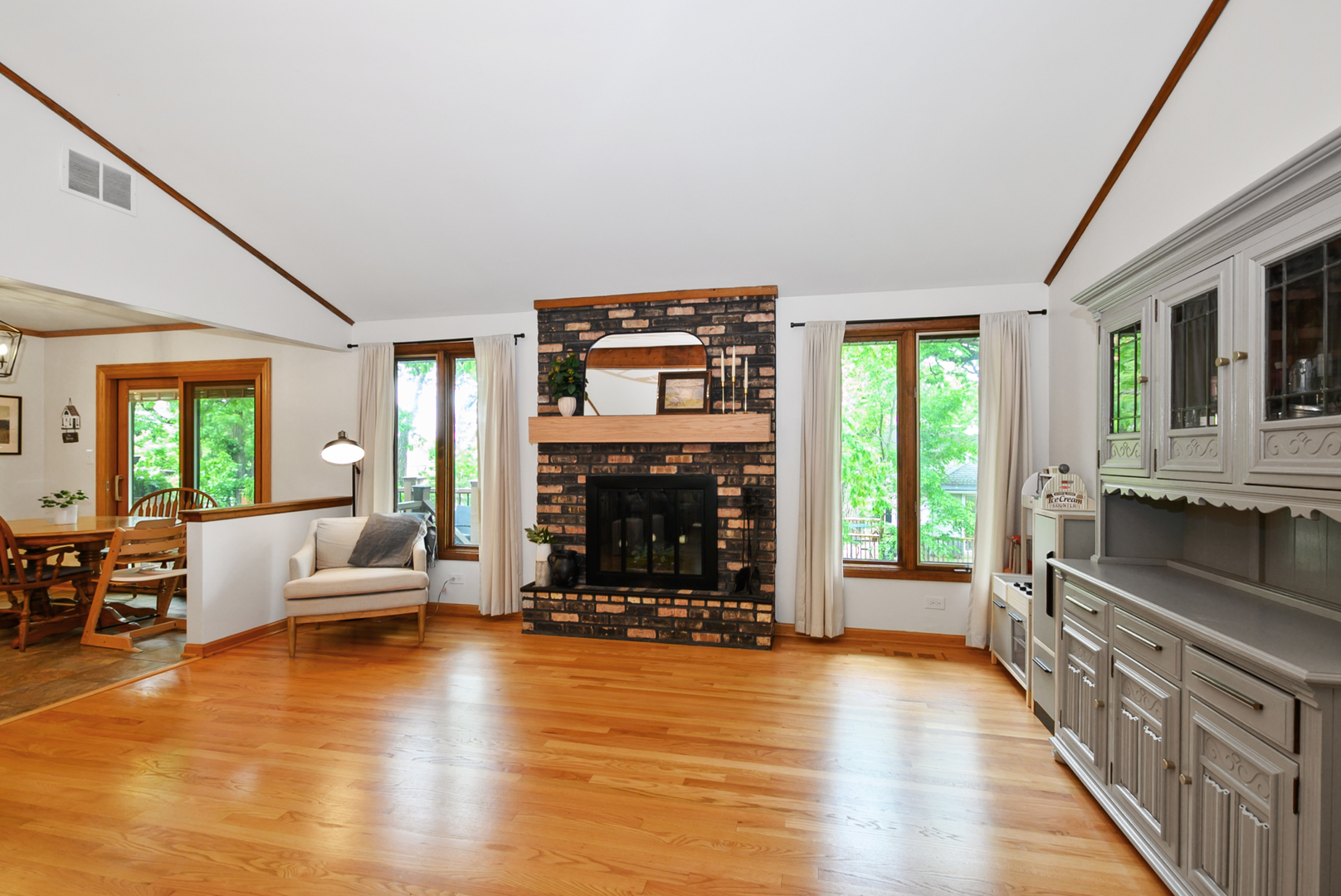 10050 W 145th Street, Orland Park, IL 60462