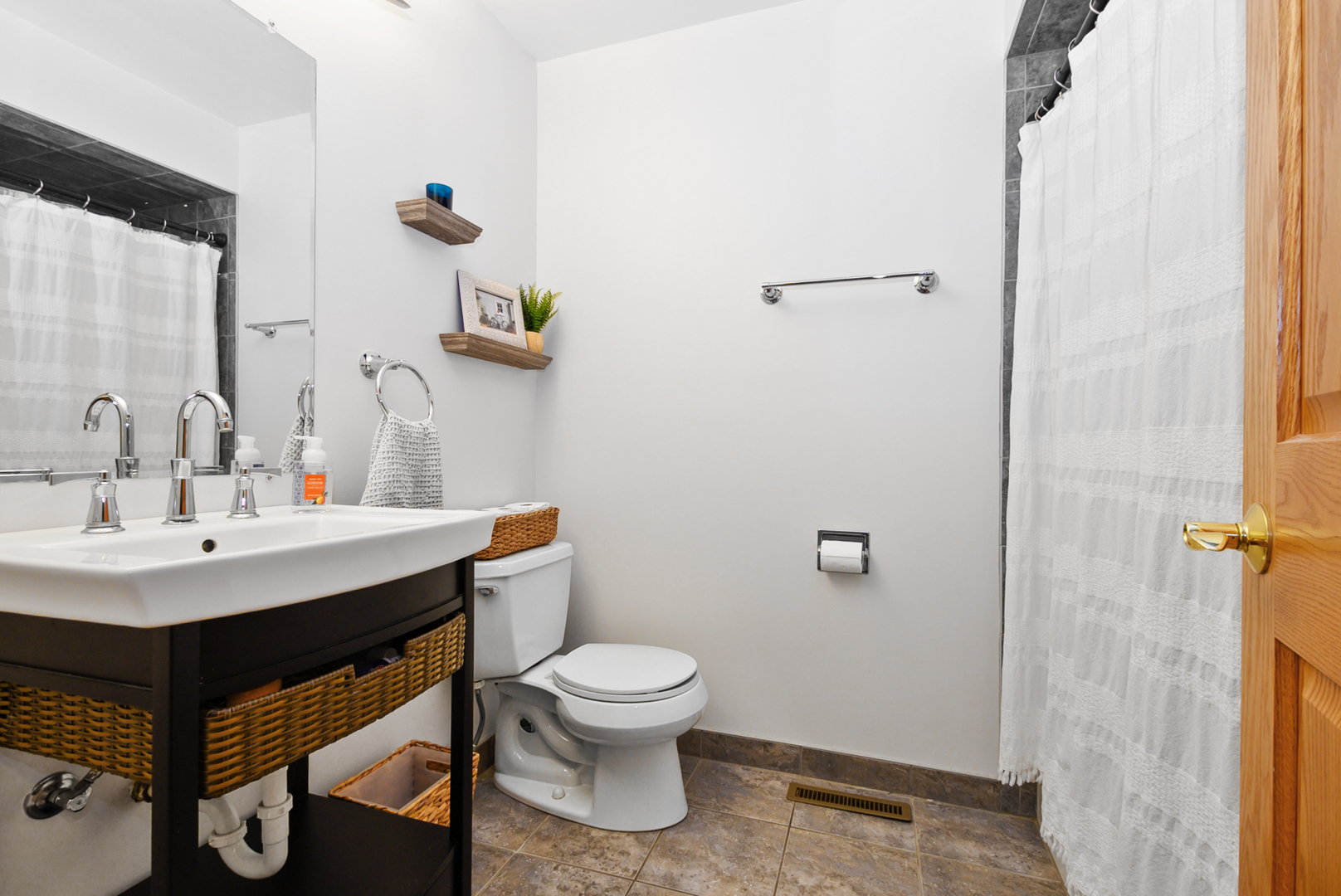 10050 W 145th Street, Orland Park, IL 60462