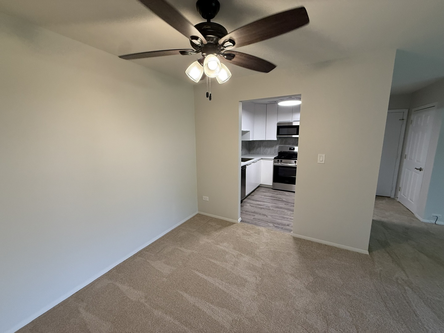 9S220 Lake Drive #16A-102, Willowbrook, IL 60527