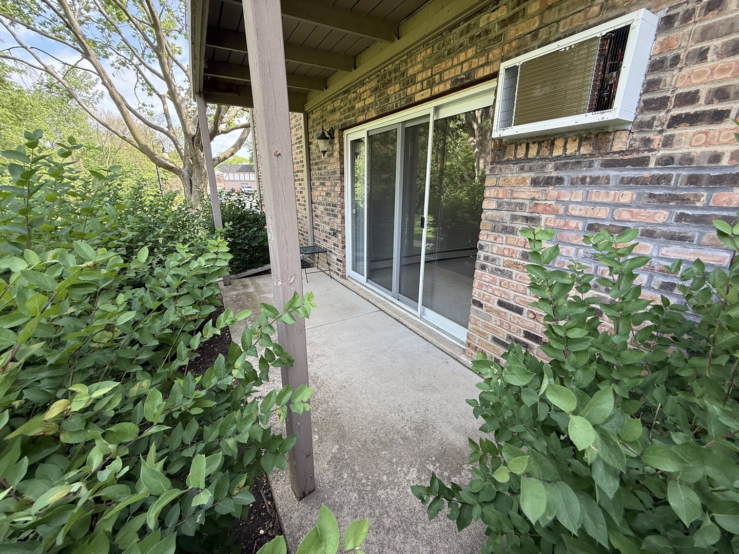 9S220 Lake Drive #16A-102, Willowbrook, IL 60527