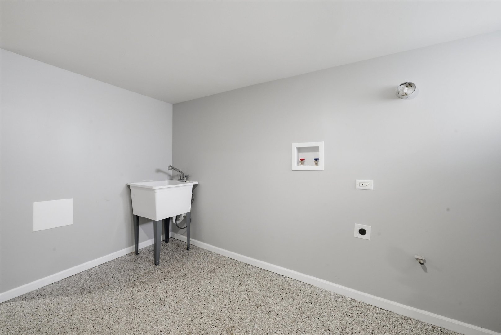 1249 W 73rd Place, Chicago, IL 60636