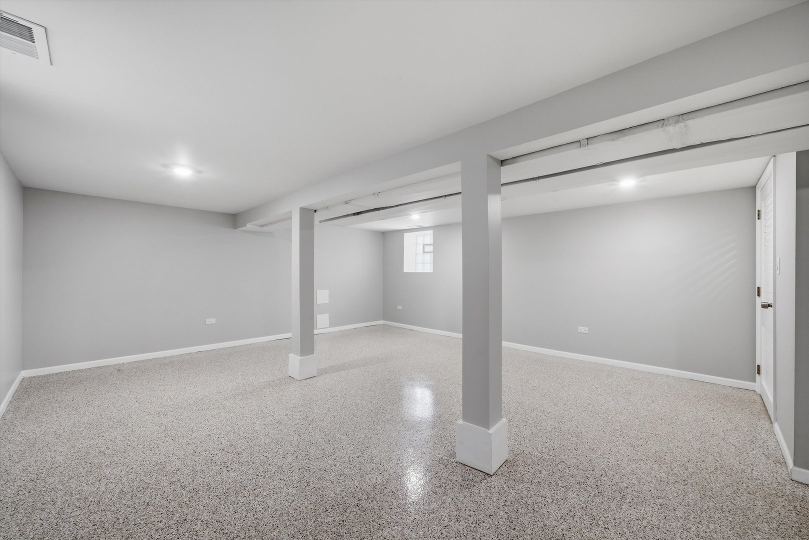 1249 W 73rd Place, Chicago, IL 60636