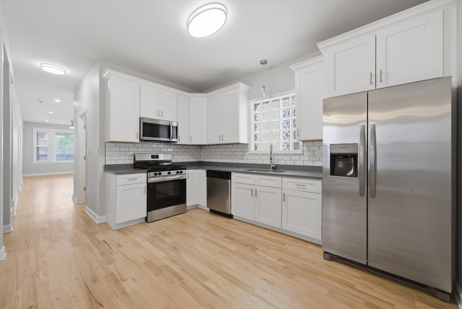 1249 W 73rd Place, Chicago, IL 60636