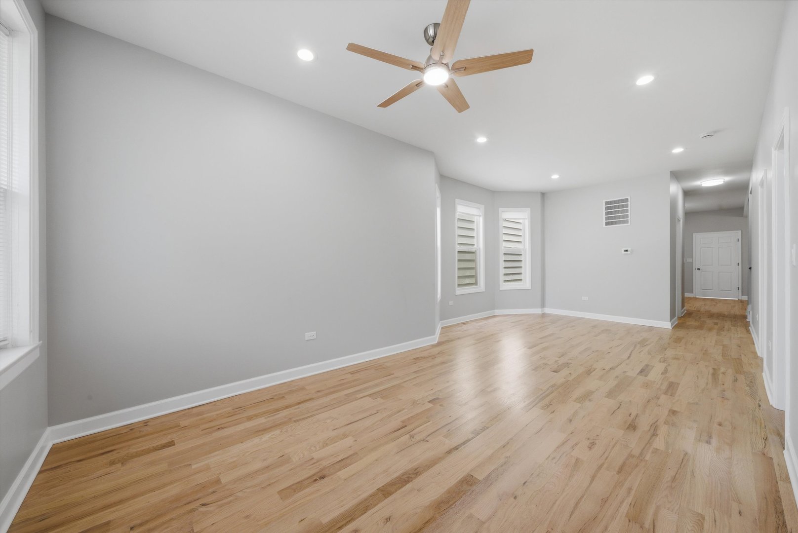 1249 W 73rd Place, Chicago, IL 60636