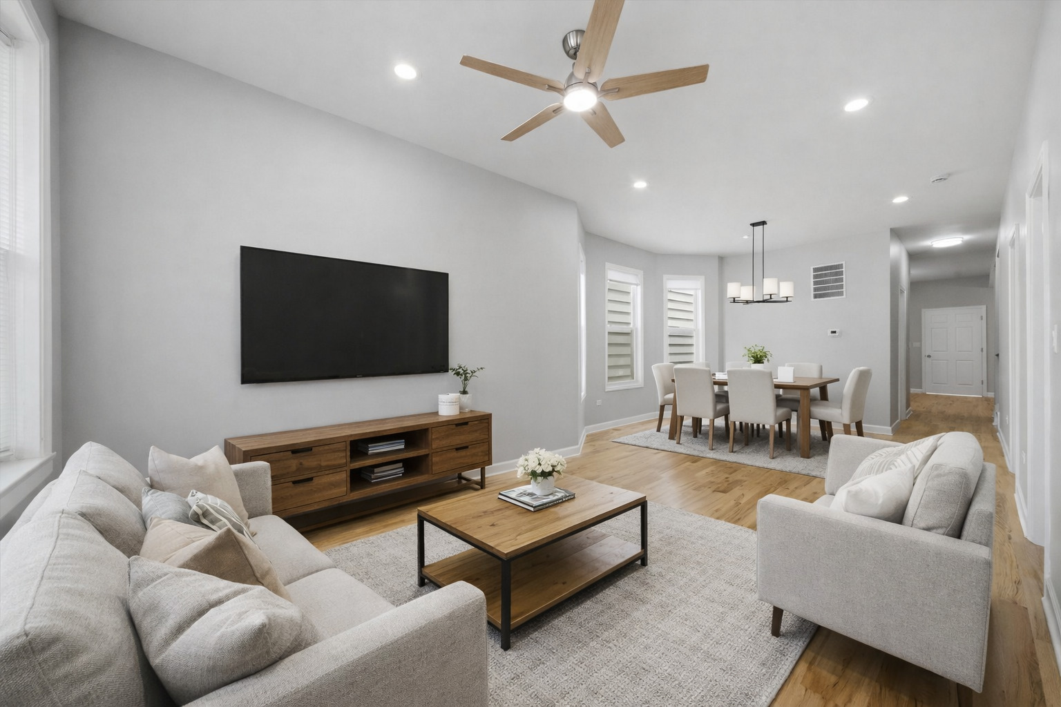 1249 W 73rd Place, Chicago, IL 60636