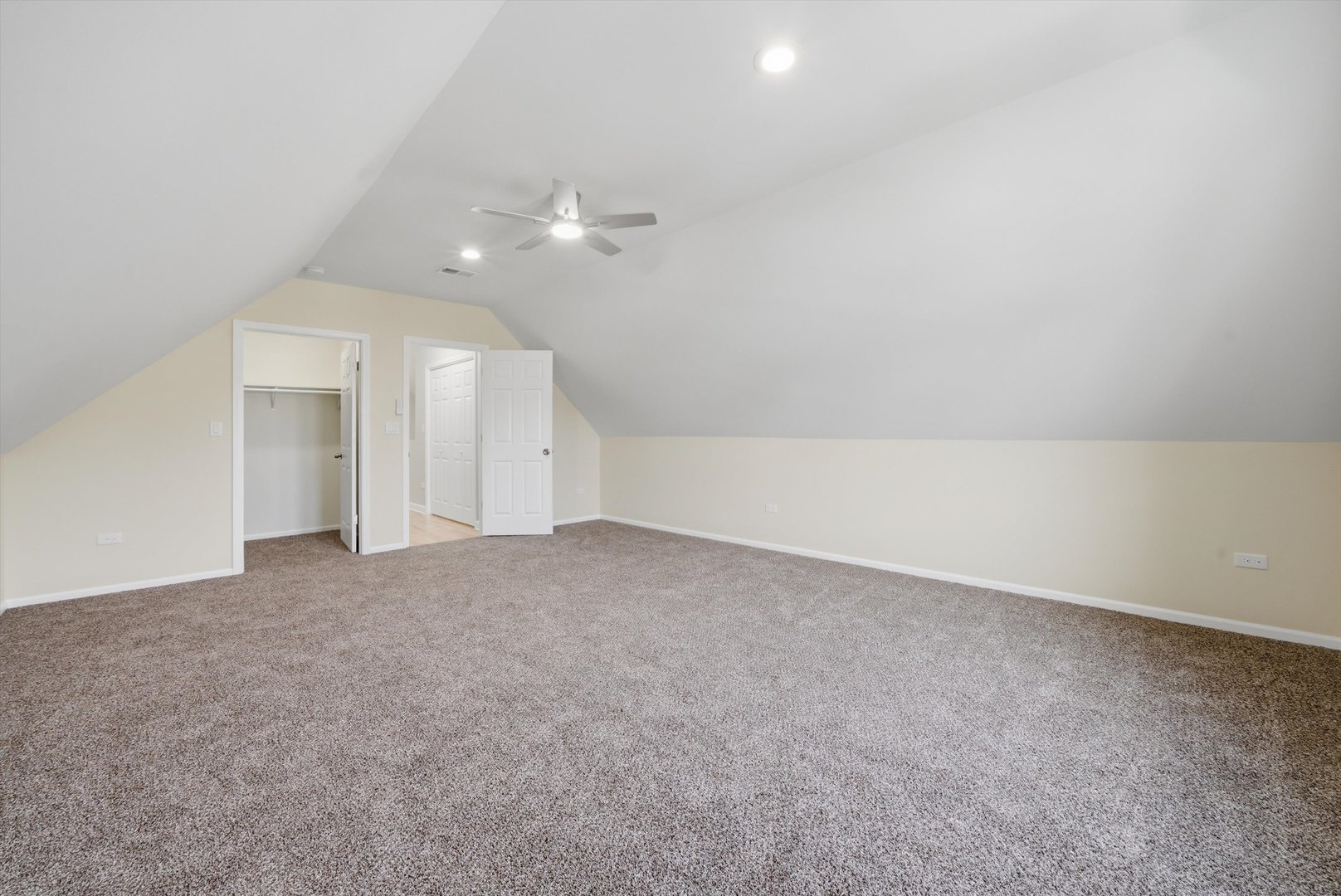 1249 W 73rd Place, Chicago, IL 60636