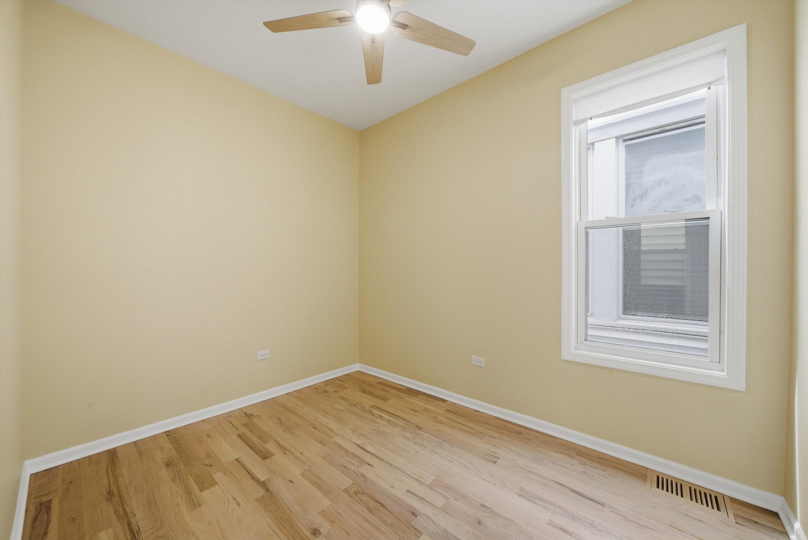 1249 W 73rd Place, Chicago, IL 60636