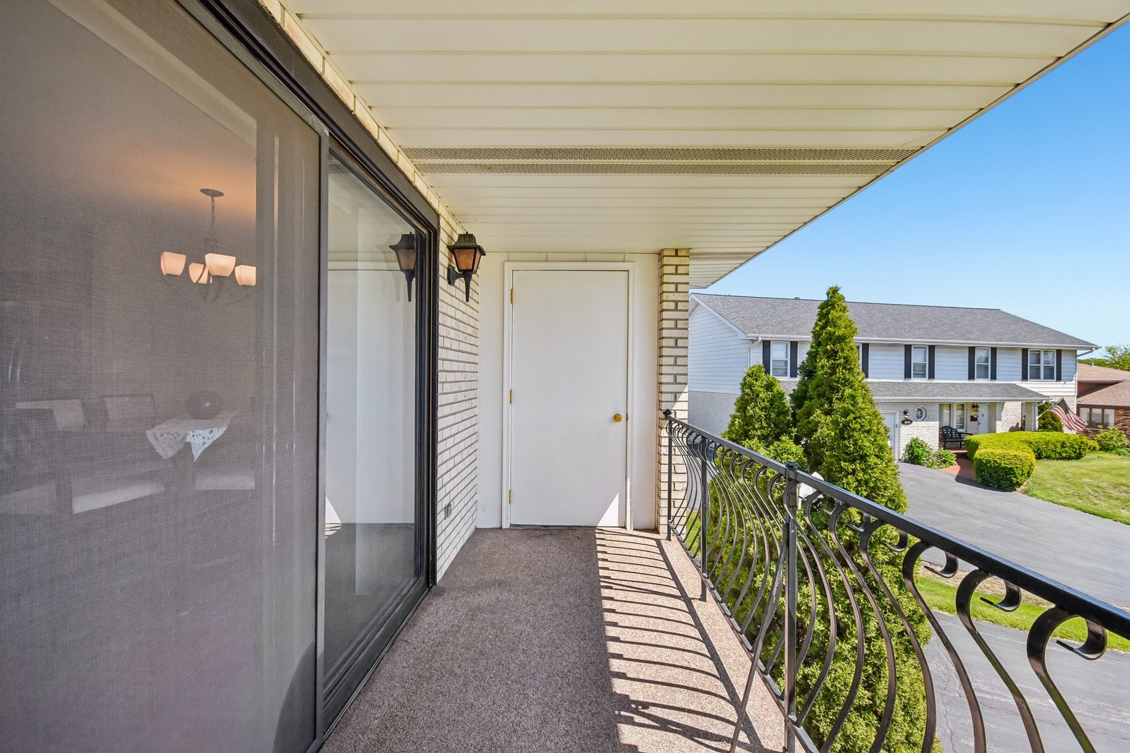 16518 Crescent Avenue #2N, Tinley Park, IL 60477