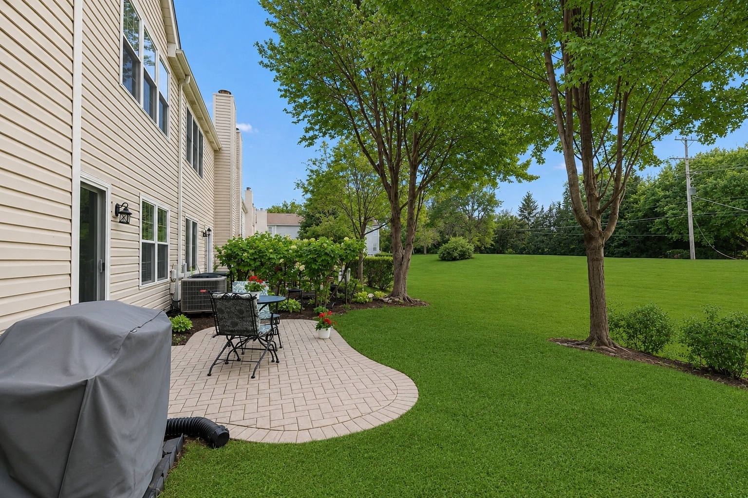 680 Savannah Lane, Crystal Lake, IL 60014