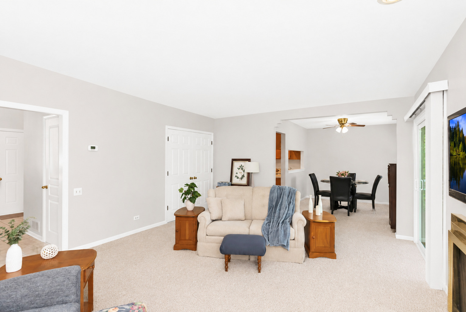 680 Savannah Lane, Crystal Lake, IL 60014
