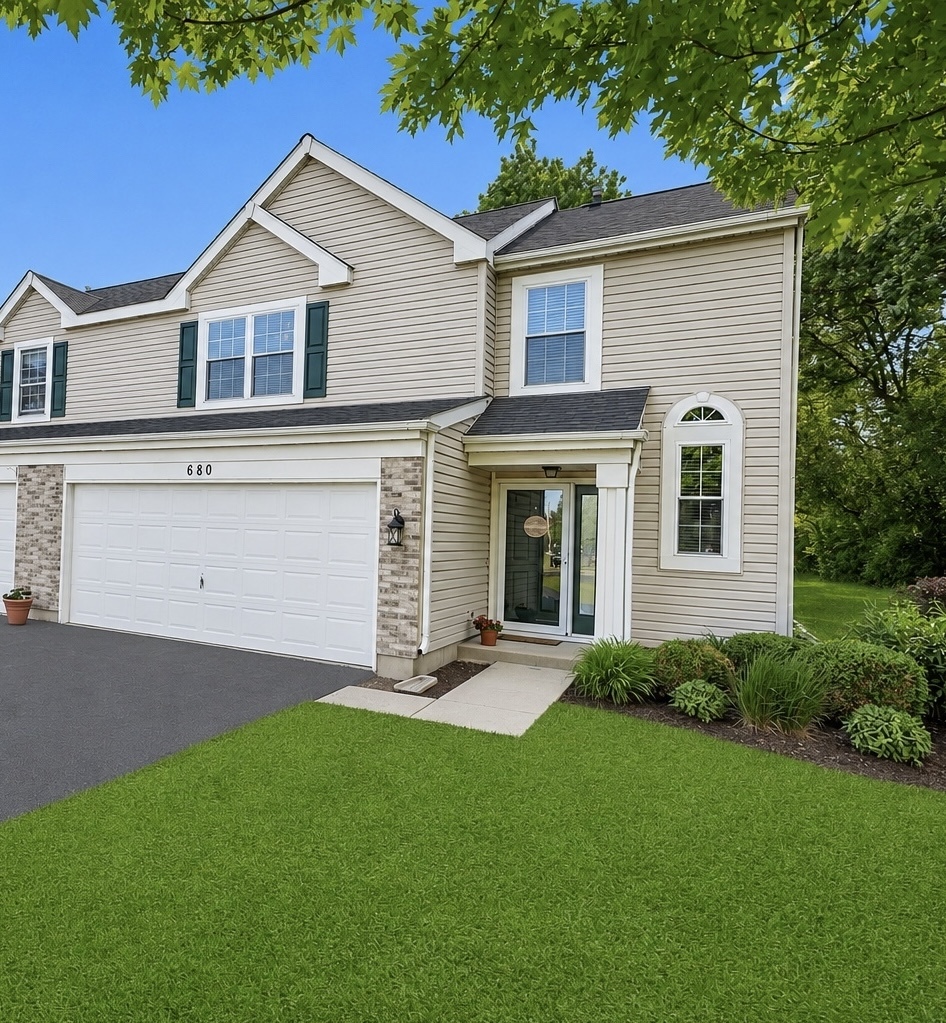 680 Savannah Lane, Crystal Lake, IL 60014
