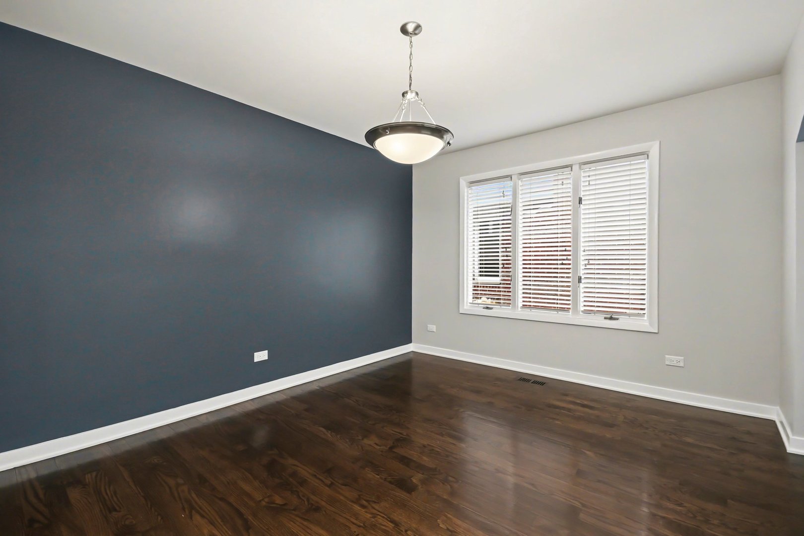 1452 Concord Avenue, Westchester, IL 60154