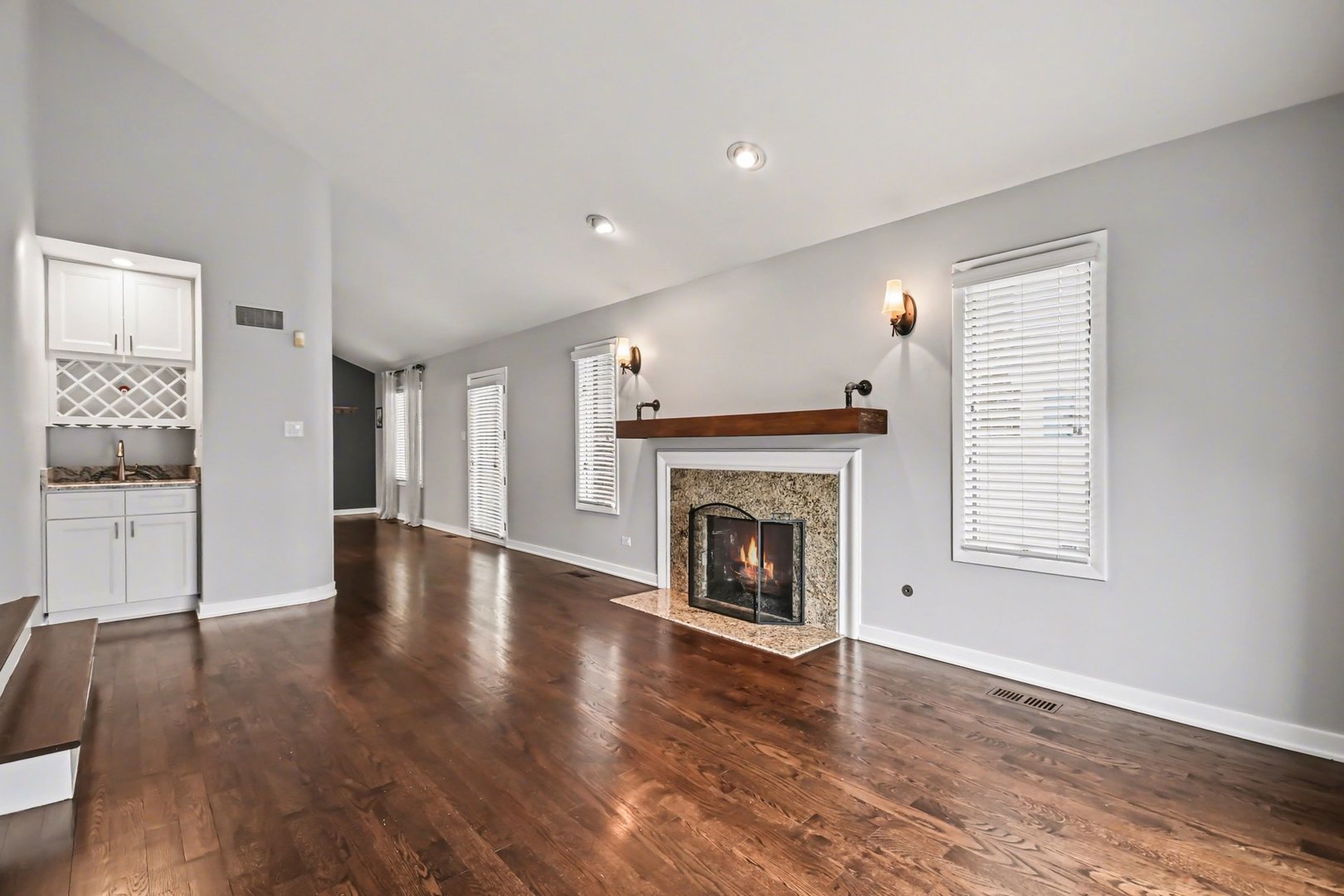 1452 Concord Avenue, Westchester, IL 60154