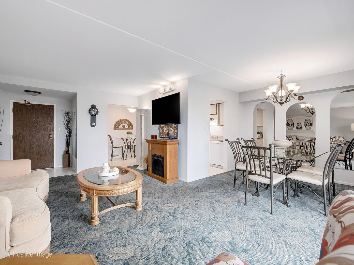 6340 Americana Drive #310, Willowbrook, IL 60527