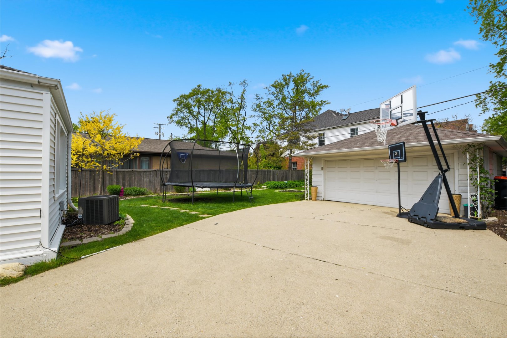 1114 Devon Avenue, Park Ridge, IL 60068